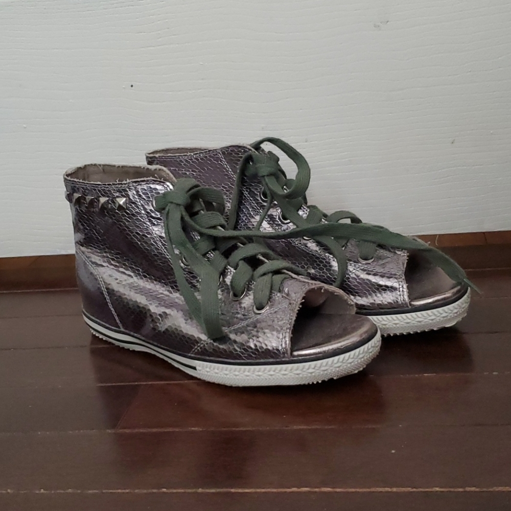 Sparkle Shoes
